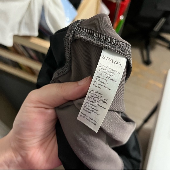 Spanx Silver Chrome Shiny Velvet Leggings Plus Size 1X W2 - Picture 6 of 10